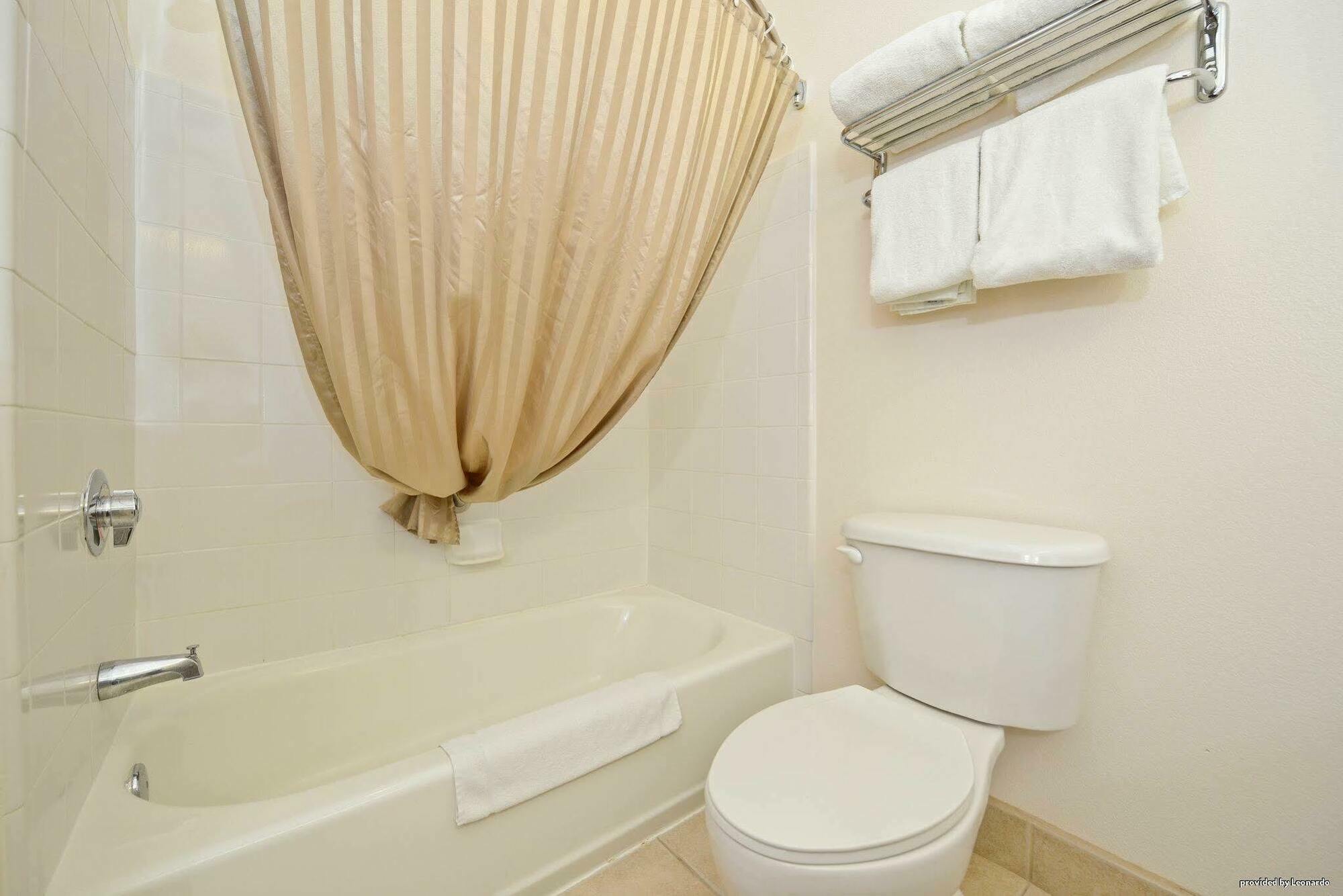 Best Western Plus Wakeeney Inn & Suites Bilik gambar